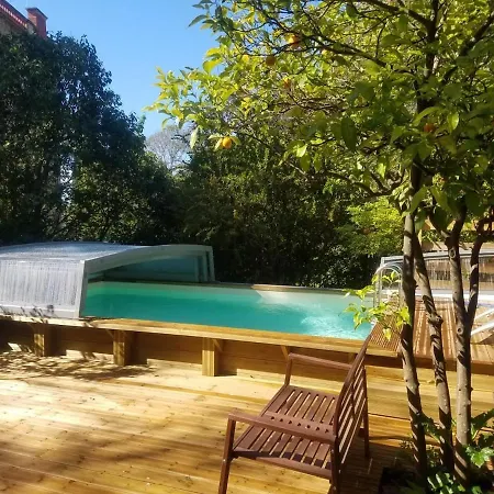 With Swimming Pool Ferienhaus Carqueiranne